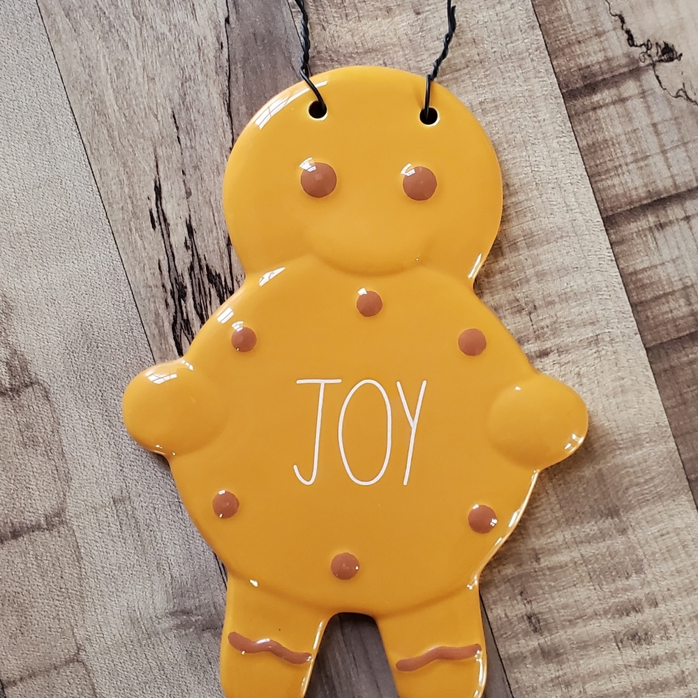 Rae Dunn orange Gingerbread Man "JOY" ceramic holiday decor wall hanging plaque - Picture 6 of 13